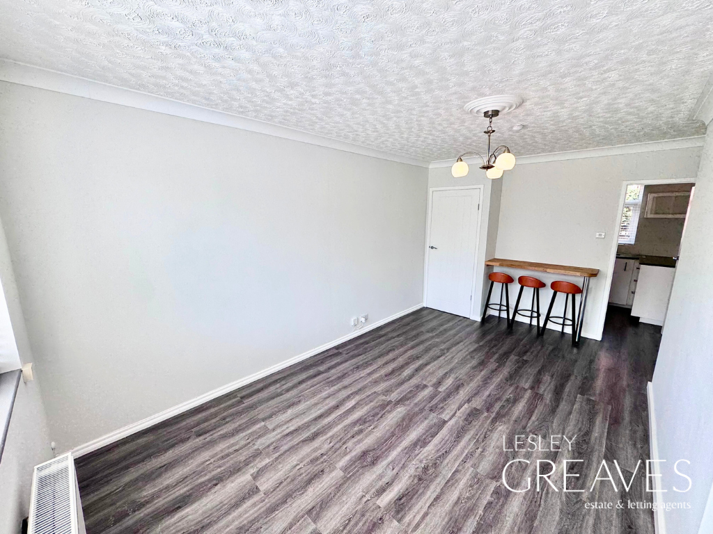 Property photo 3 of 10 Living Room