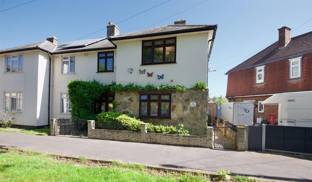 Additional image 23 of 4 bed property for saleWood Lane, Dagenham RM8