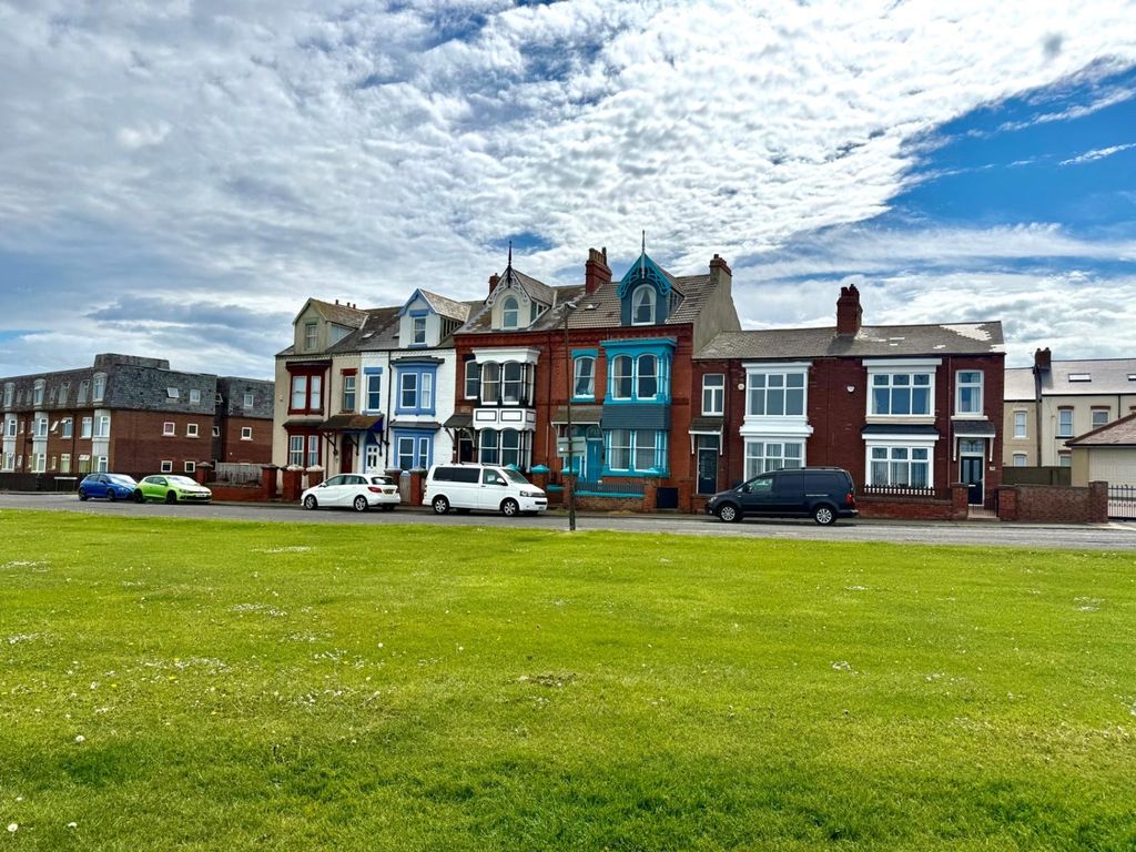 Property photo 2 of 15 115651d3-250E-4069-99c2-F71A42Bbed71