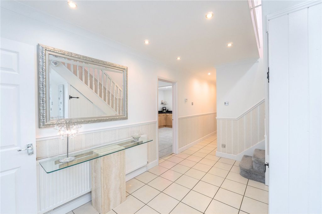 Property photo 3 of 25 Picture No. 95