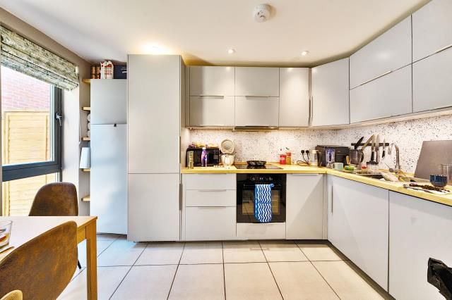 Property photo 2 of 17 Kitchen