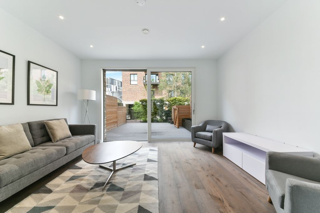 Property photo 1 of 19 Living Room - Wansey
