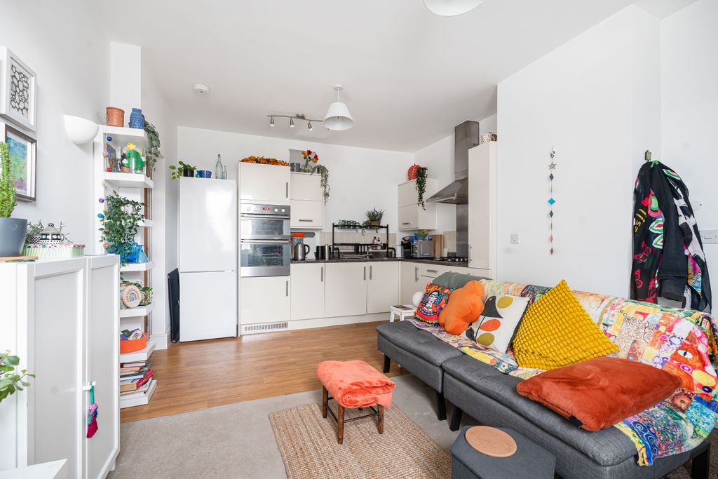 Property photo 3 of 13