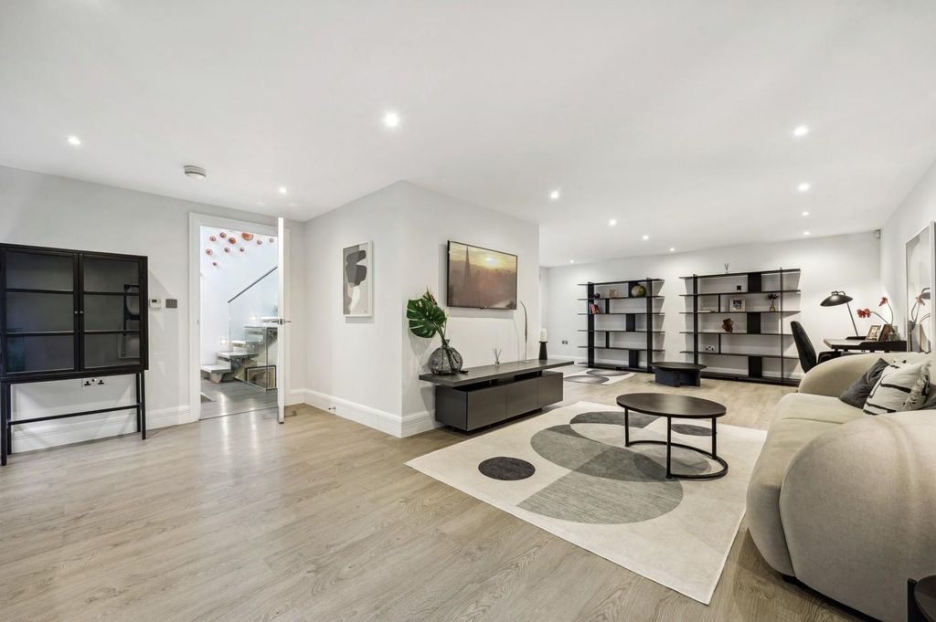 Property photo 1 of 12 A.Jpg