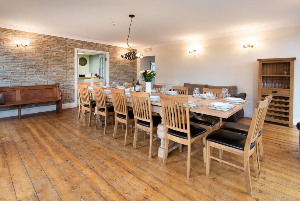 Property photo 1 of 27