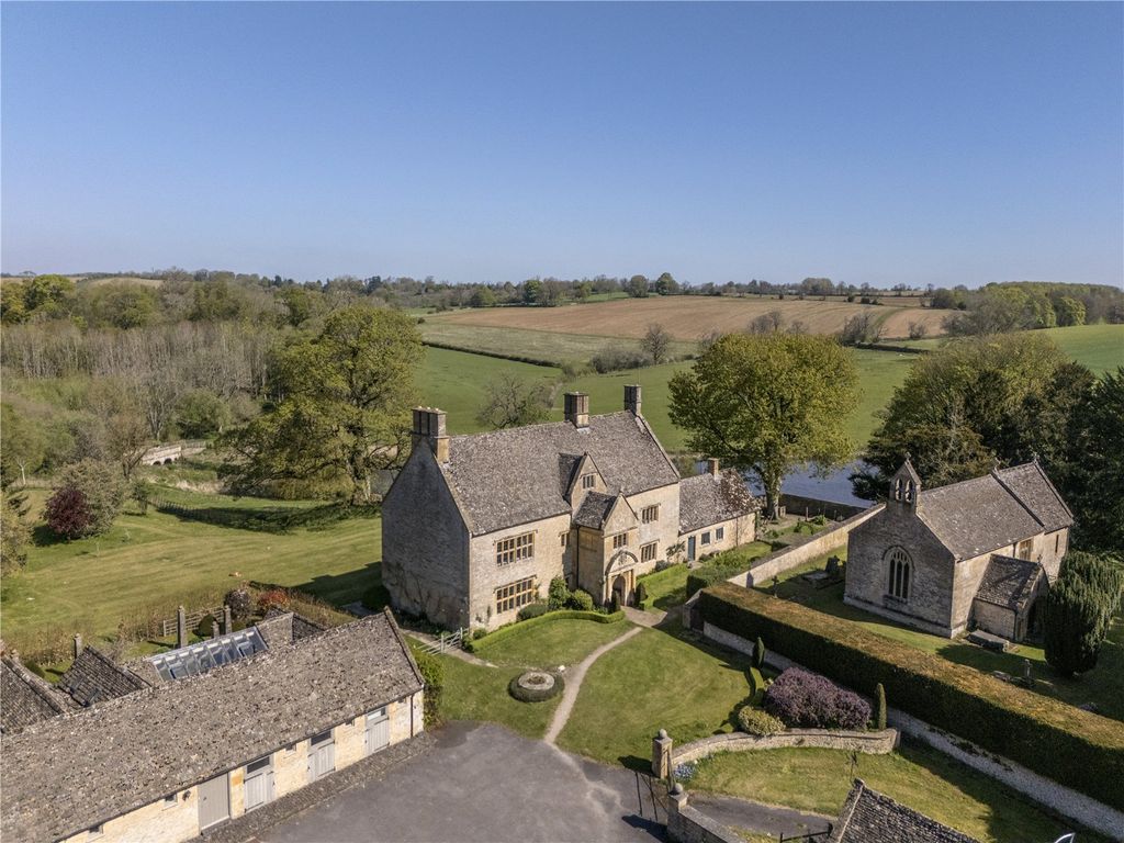 Property photo 2 of 17 Manor House