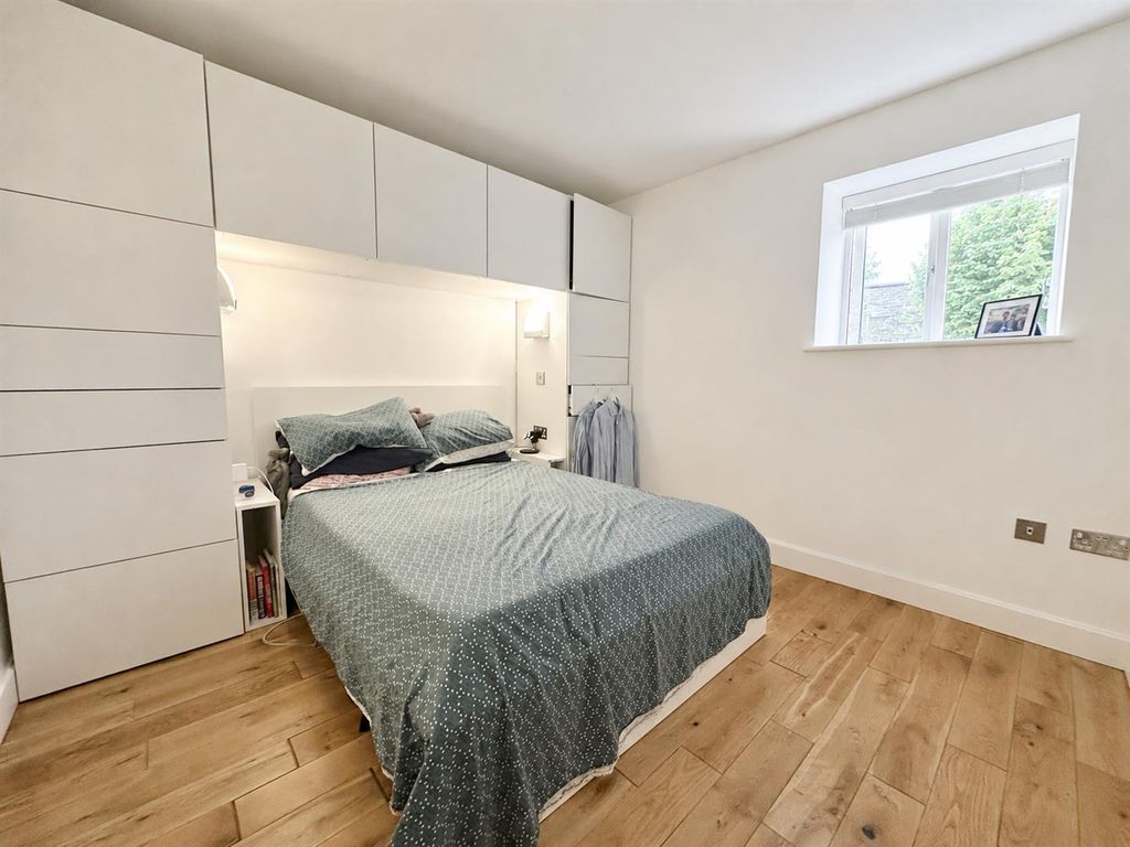 Property photo 3 of 11 910Fe414-Db2A-4B4D-B0F6-2Fb00CC7191F.Png