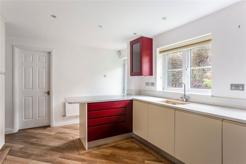 Property photo 3 of 21 Picture No. 33