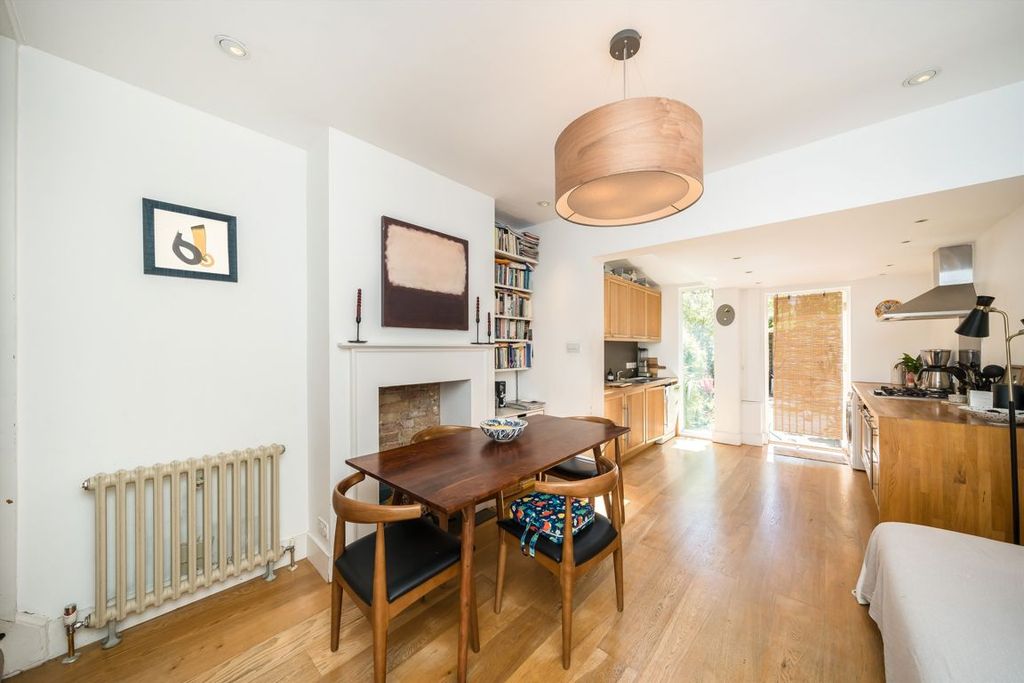 Property photo 3 of 7