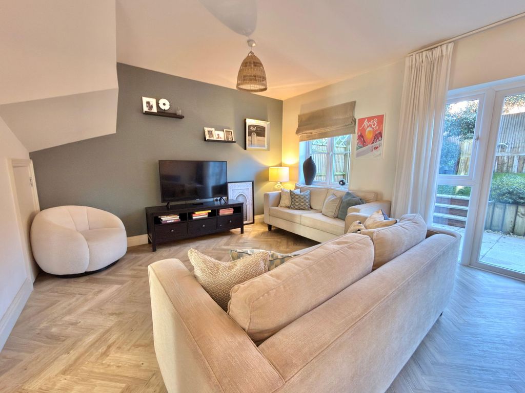 Property photo 3 of 21