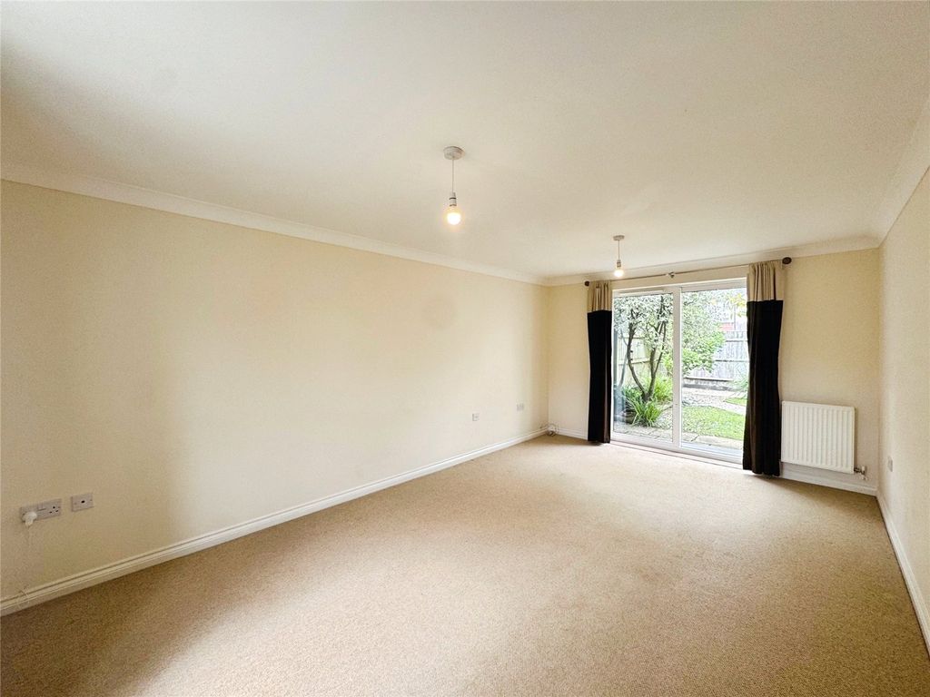 Property photo 2 of 14 Picture No. 02
