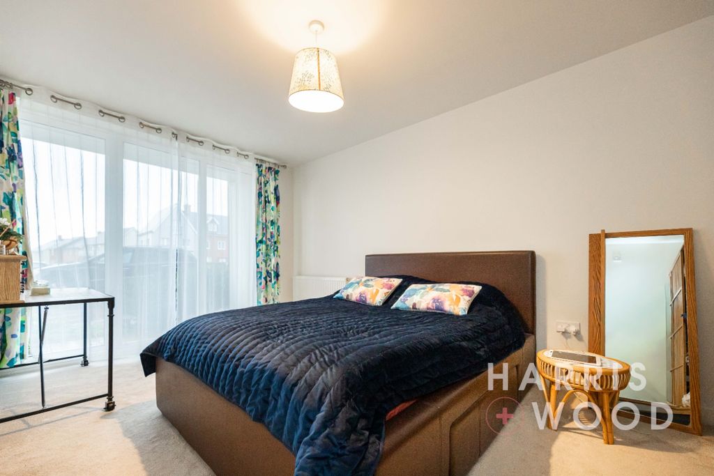 Property photo 2 of 16 4435562