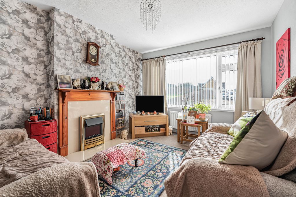 Property photo 3 of 15