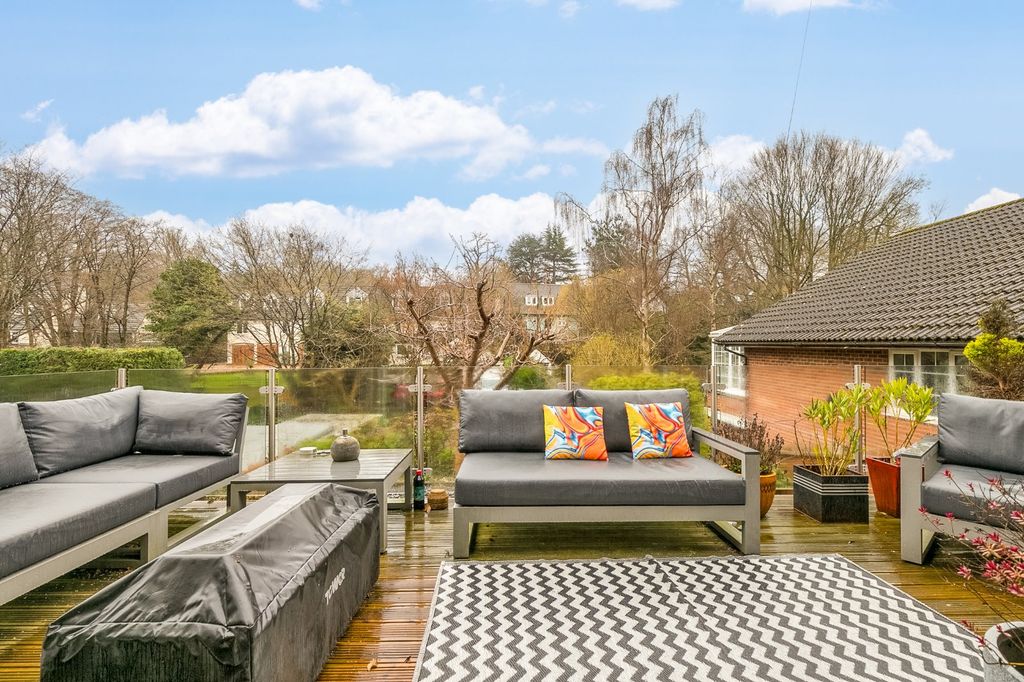 Property photo 3 of 21 Picture No. 23