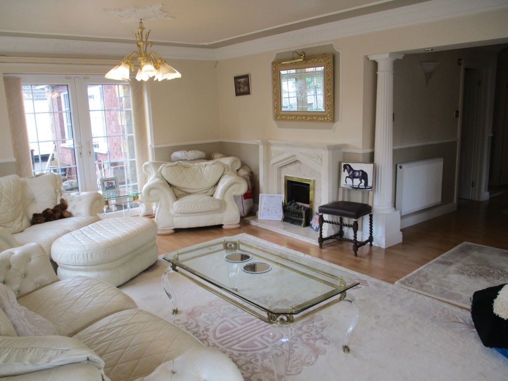 Property photo 2 of 25