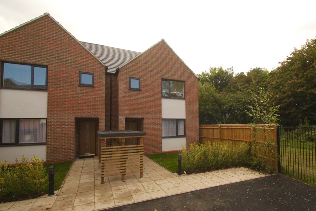Property photo 1 of 7 My Photo 6119