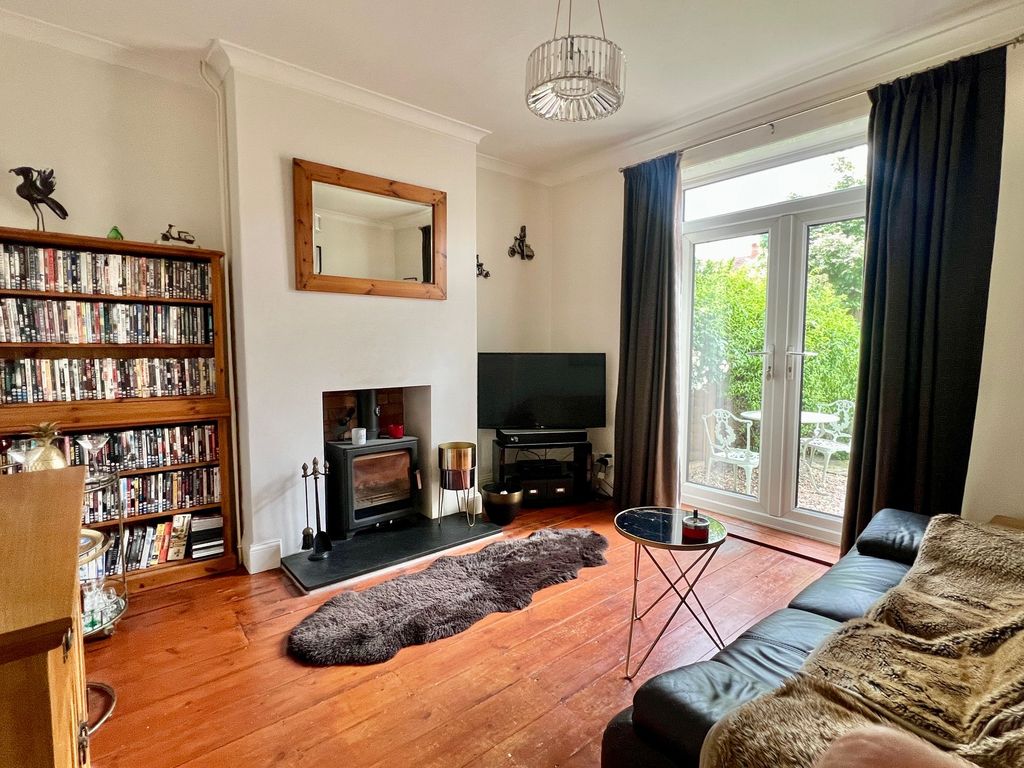 Property photo 2 of 23