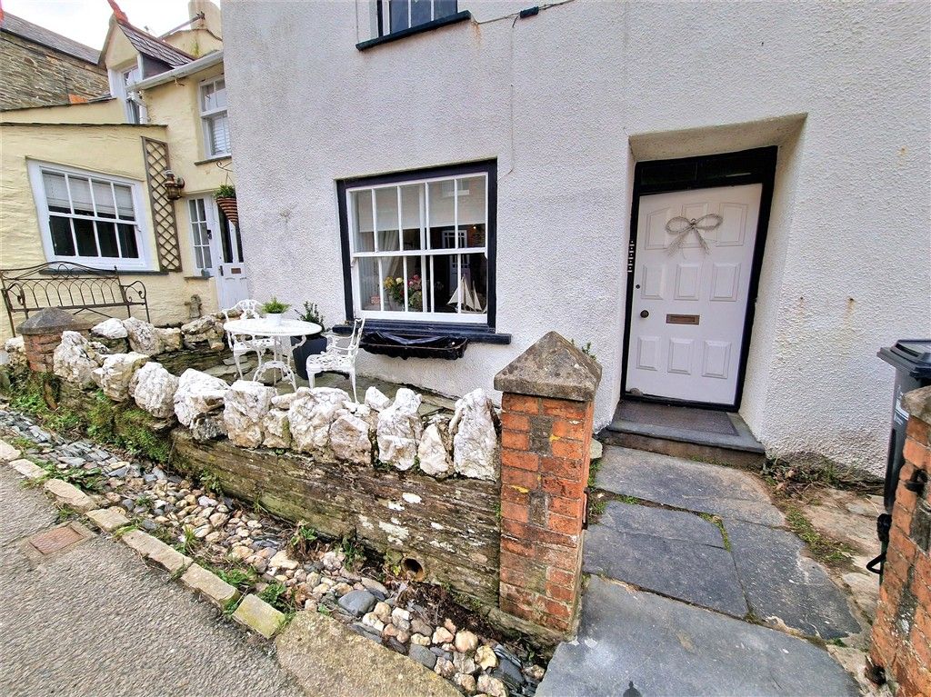 Property photo 2 of 9