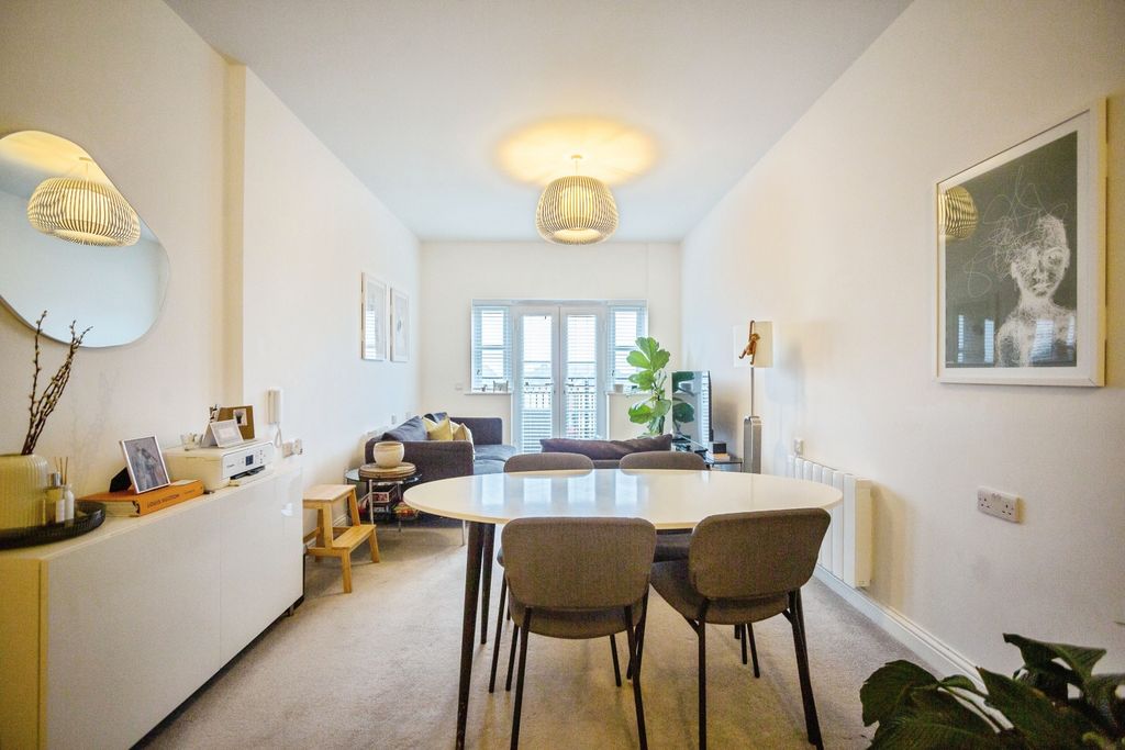 Property photo 3 of 17 Lounge/Dining Room