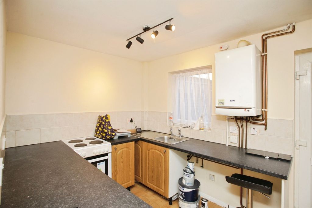 Property photo 3 of 13