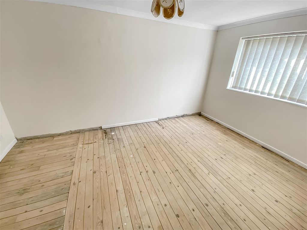 Property photo 2 of 5 Bedroom One.Jpg