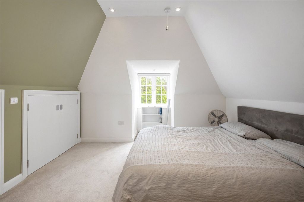 Additional image 4 of 2 bed flat for saleThe Avenue, Beckenham BR3