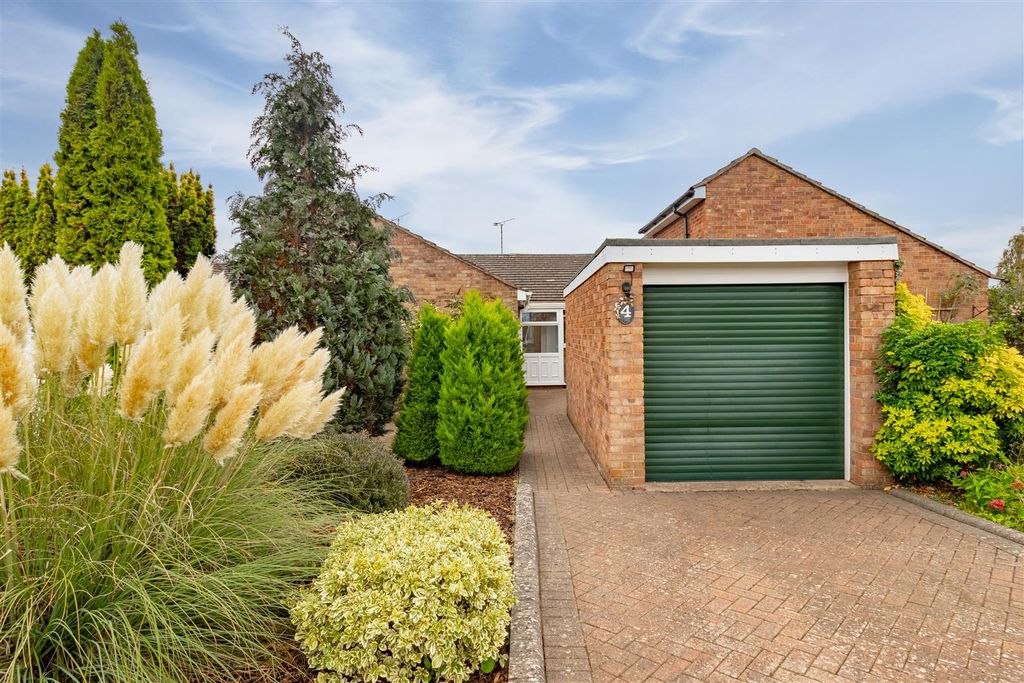 Property photo 3 of 28