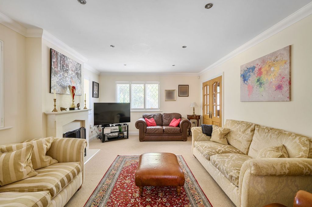 Property photo 3 of 25