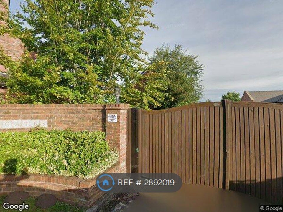 Property photo 3 of 20 Entrance Gate