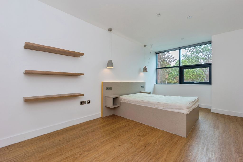 Property photo 2 of 20 Pbox-Img.Jpg