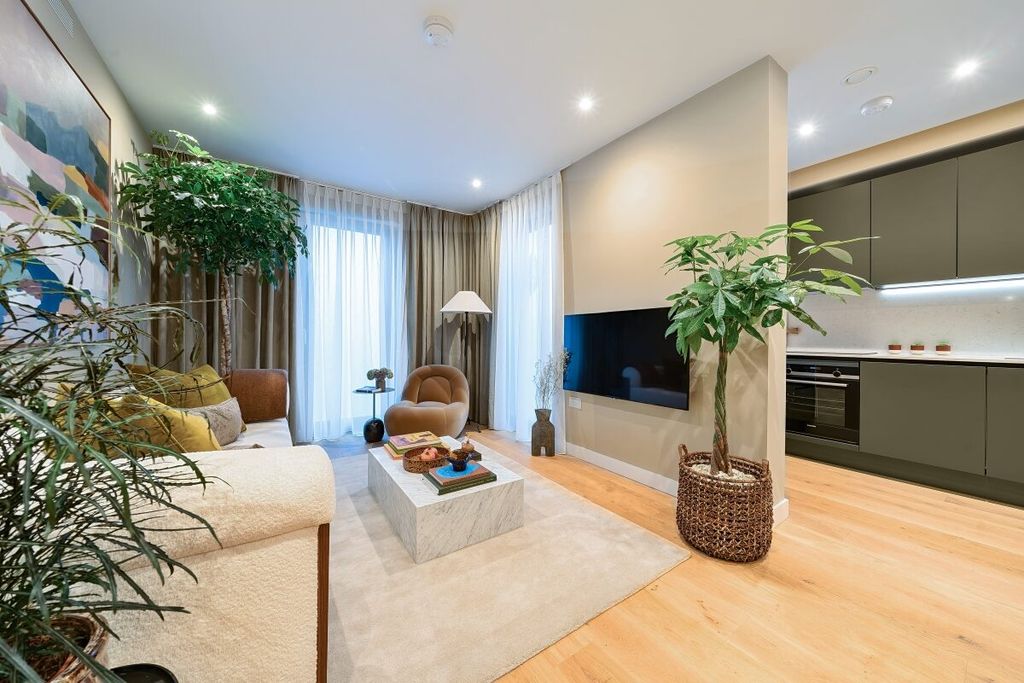 Property photo 1 of 7 1090104 (3)