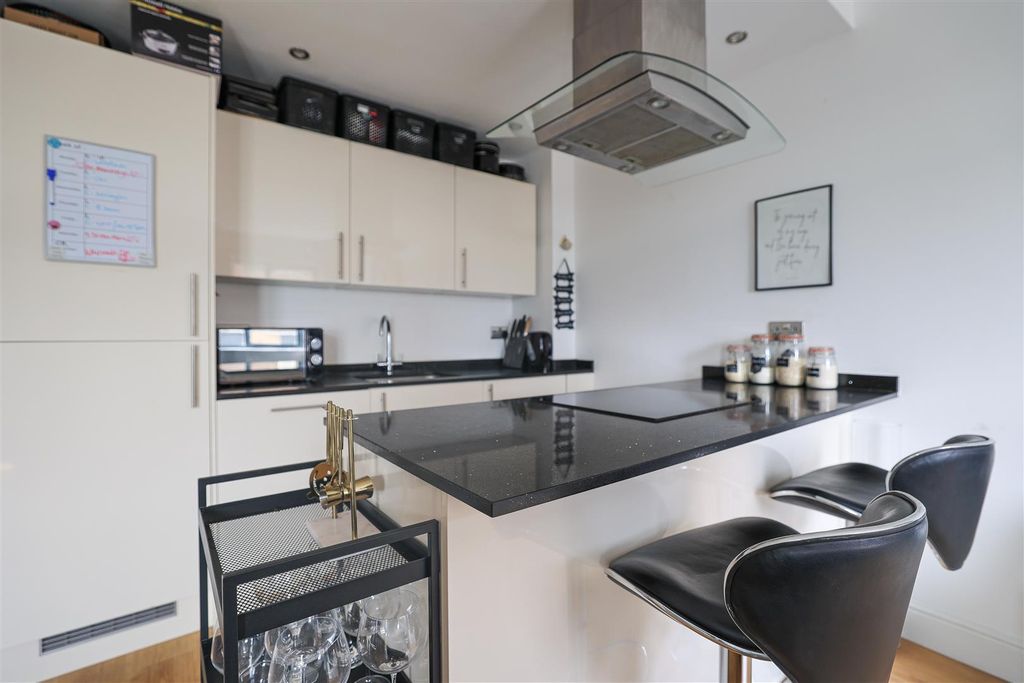 Property photo 3 of 11 980A3463.Jpg