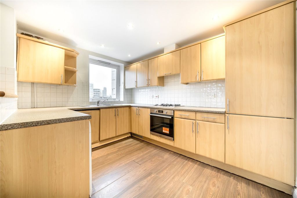 Property photo 2 of 8 Kitchen