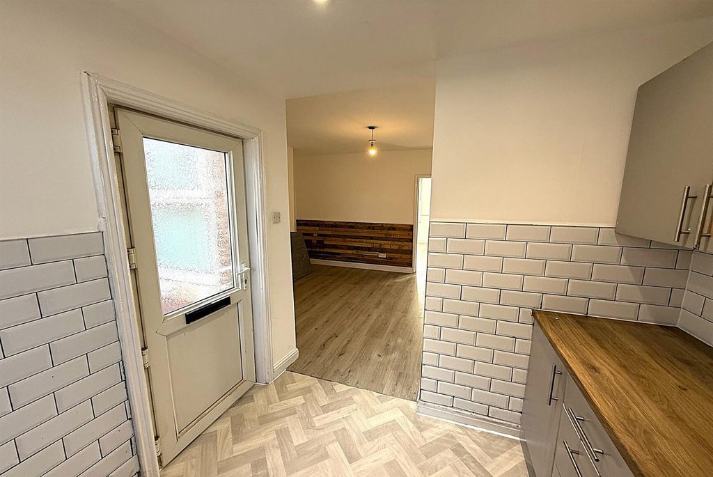 Property photo 3 of 12 3 - .Jpg