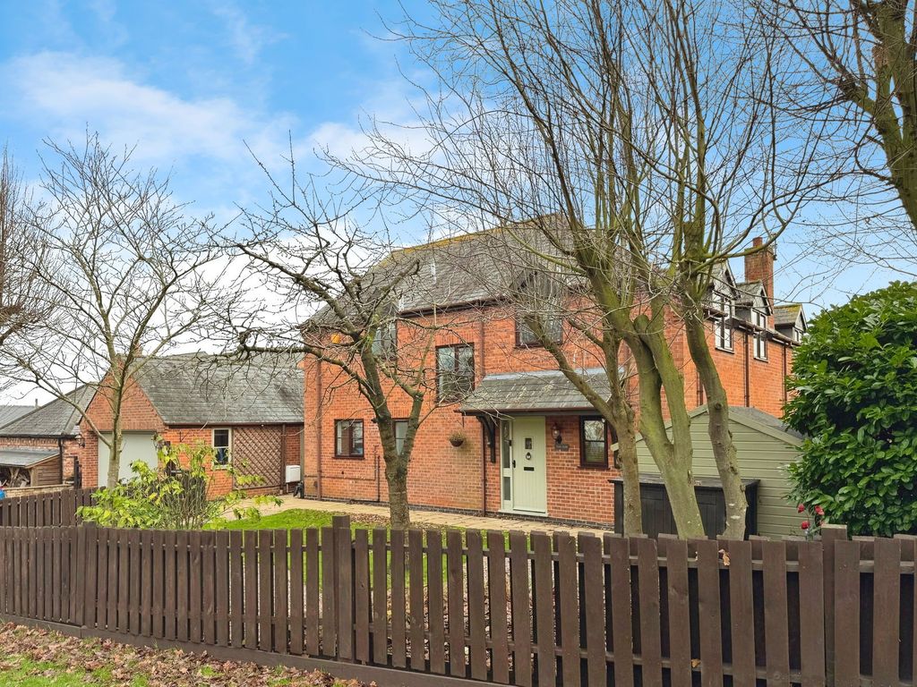 Property photo 1 of 51