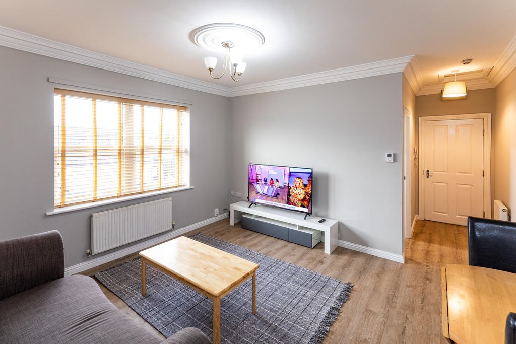 Property photo 2 of 11 Living Room