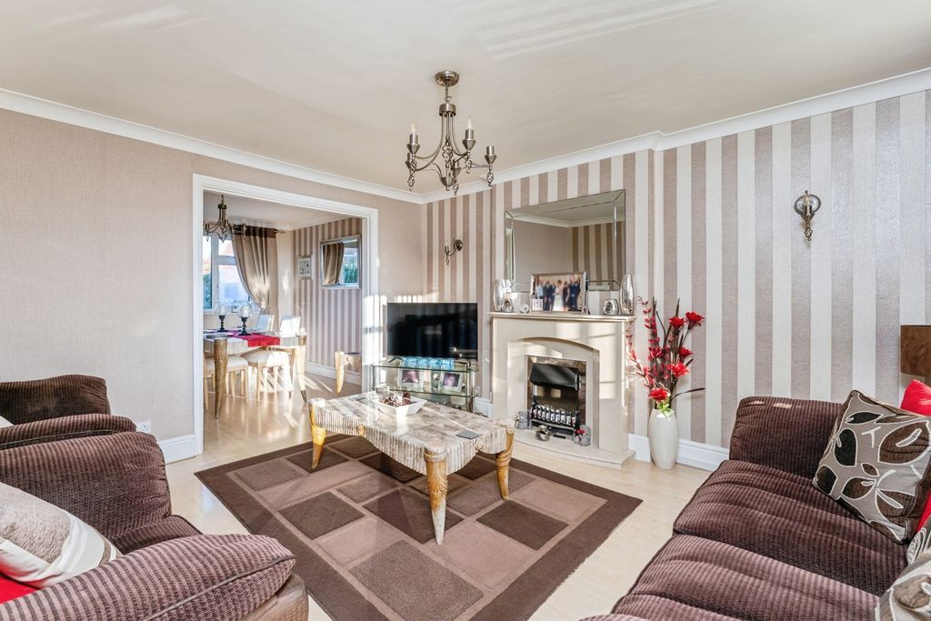 Property photo 3 of 18 Photo