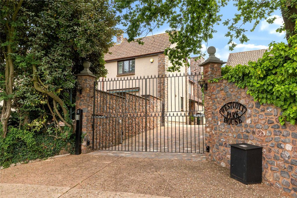 4 bed detached house for saleCullompton, Devon EX15