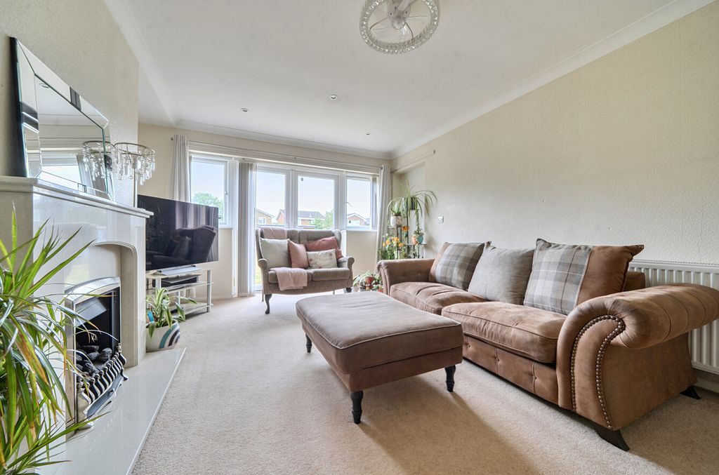 Property photo 3 of 19 1469337-10-6A1Da8...