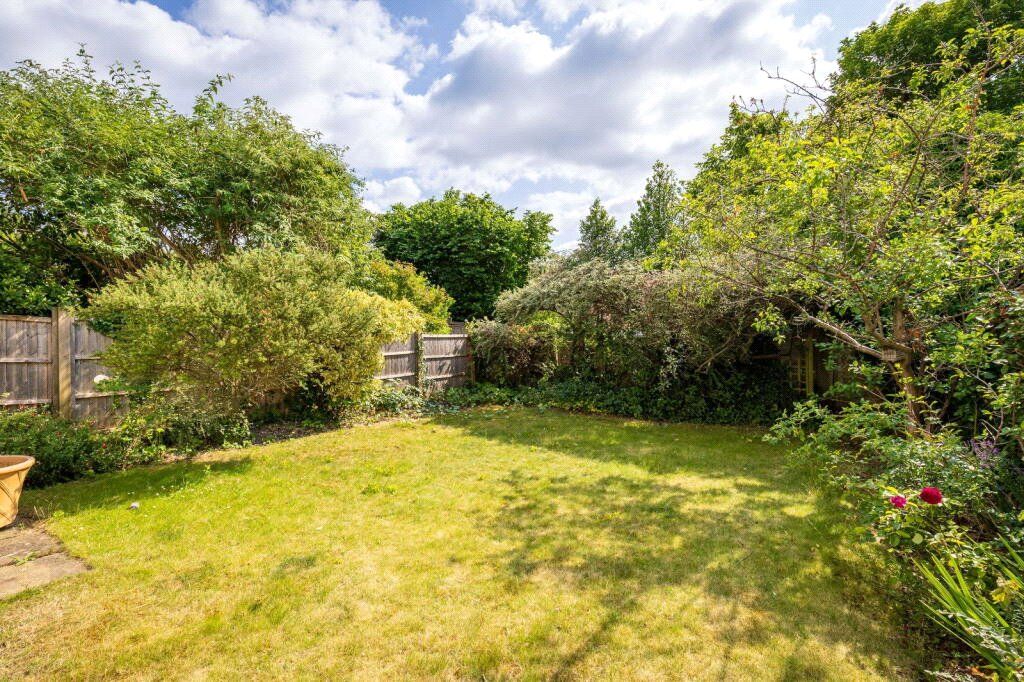 Property photo 2 of 13 Garden