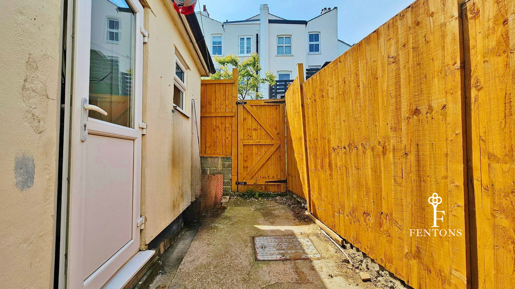 Property photo 2 of 12 Exterior