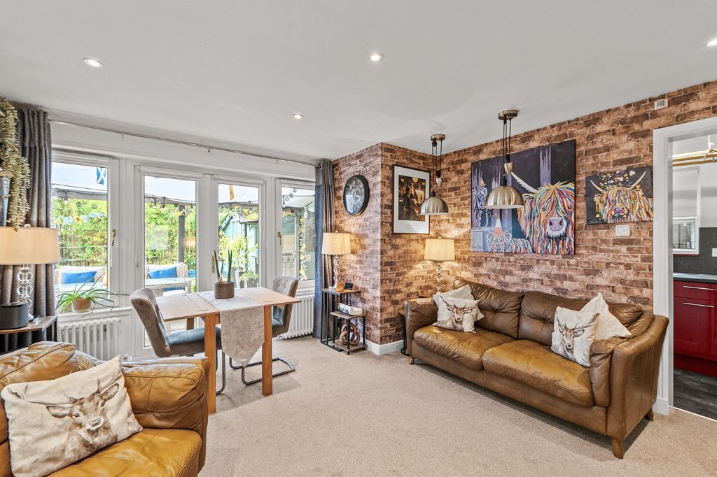 Property photo 2 of 39 5338012
