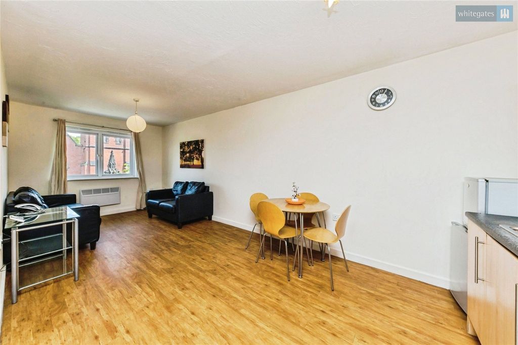 Property photo 2 of 13 Picture No. 19
