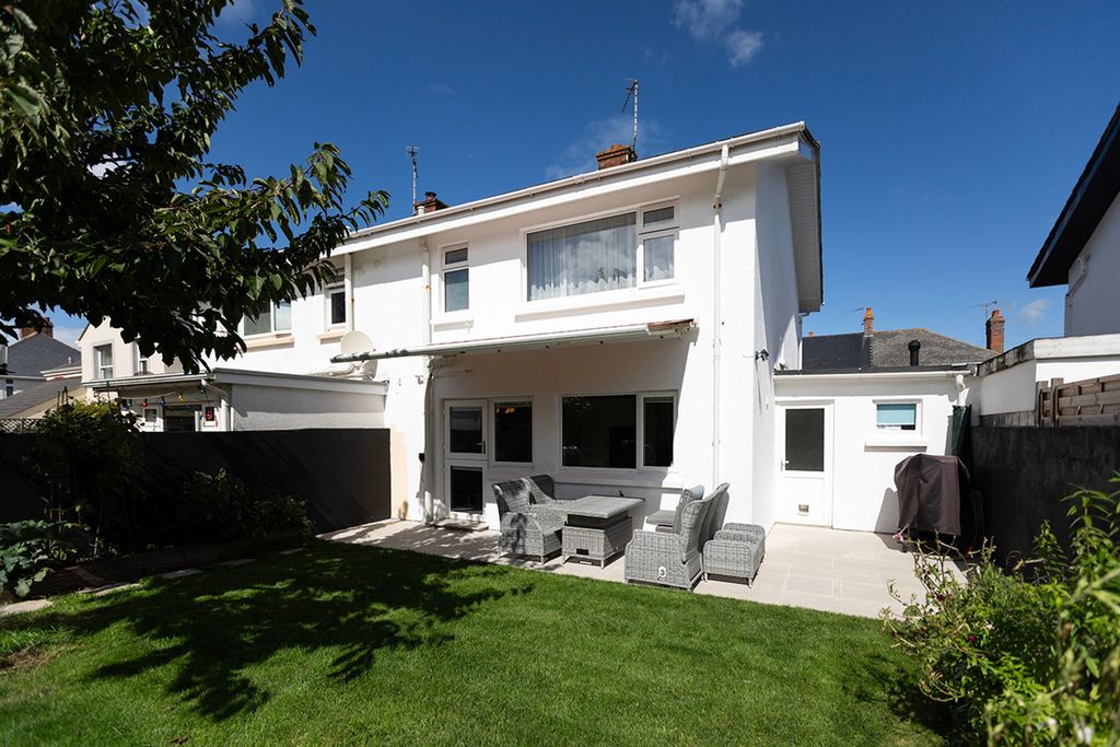 Property photo 1 of 27