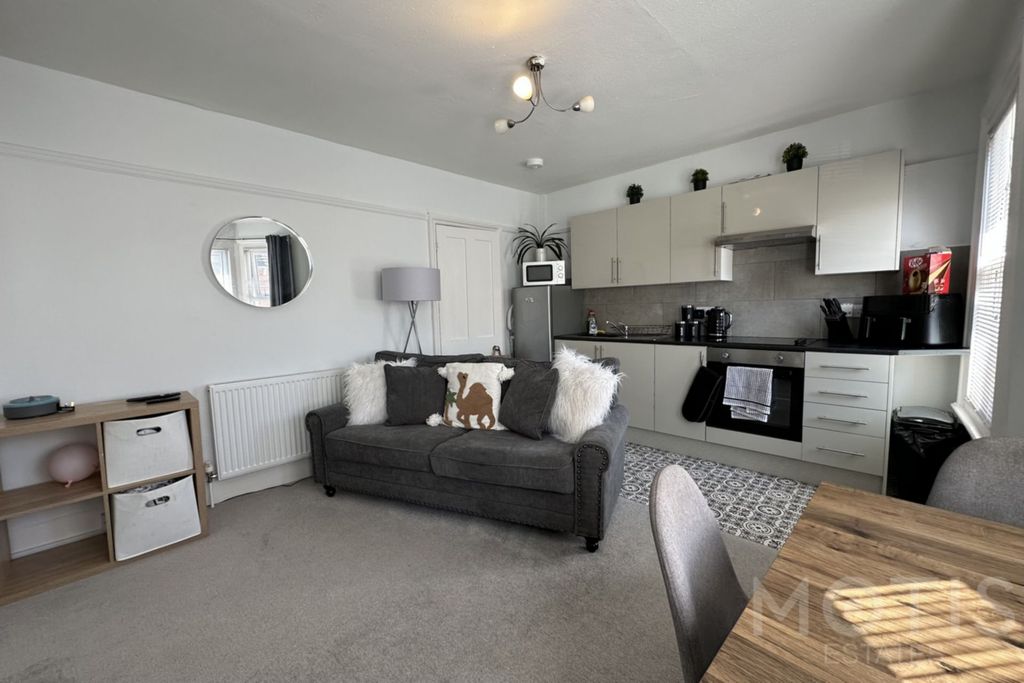 Property photo 1 of 13 Photo 18