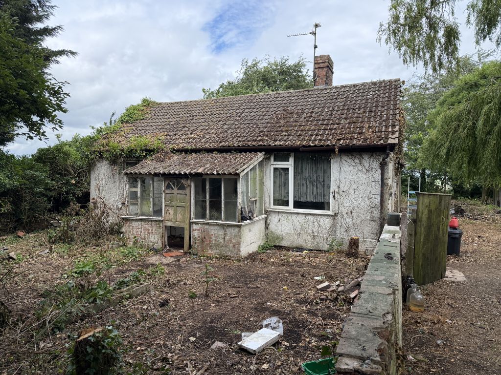Property photo 1 of 17