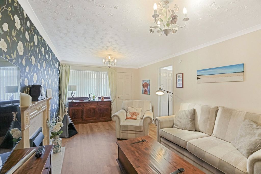 Property photo 3 of 22 Picture No. 19