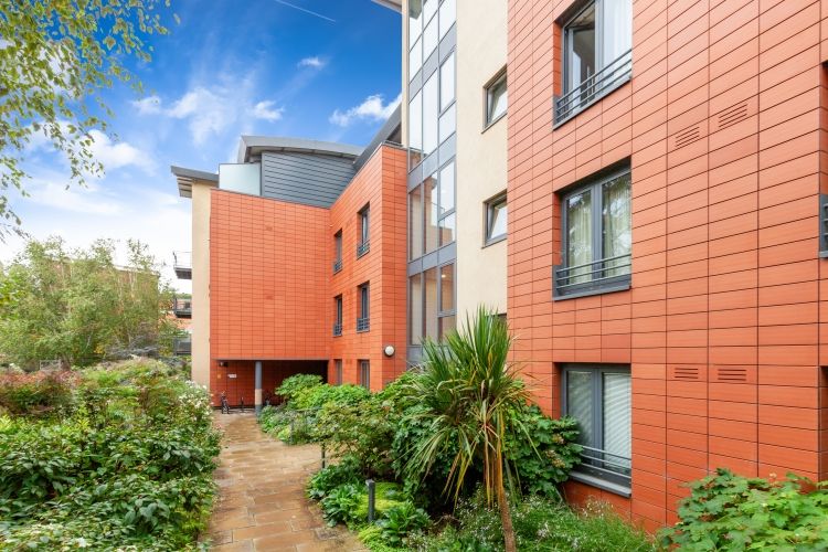 Property photo 1 of 9 236781