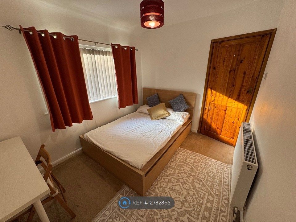 Property photo 2 of 19