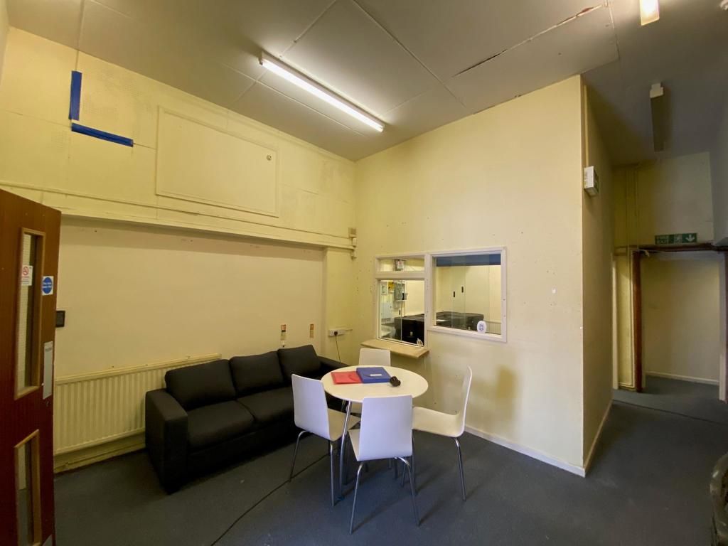 Property photo 2 of 11 Photo 2